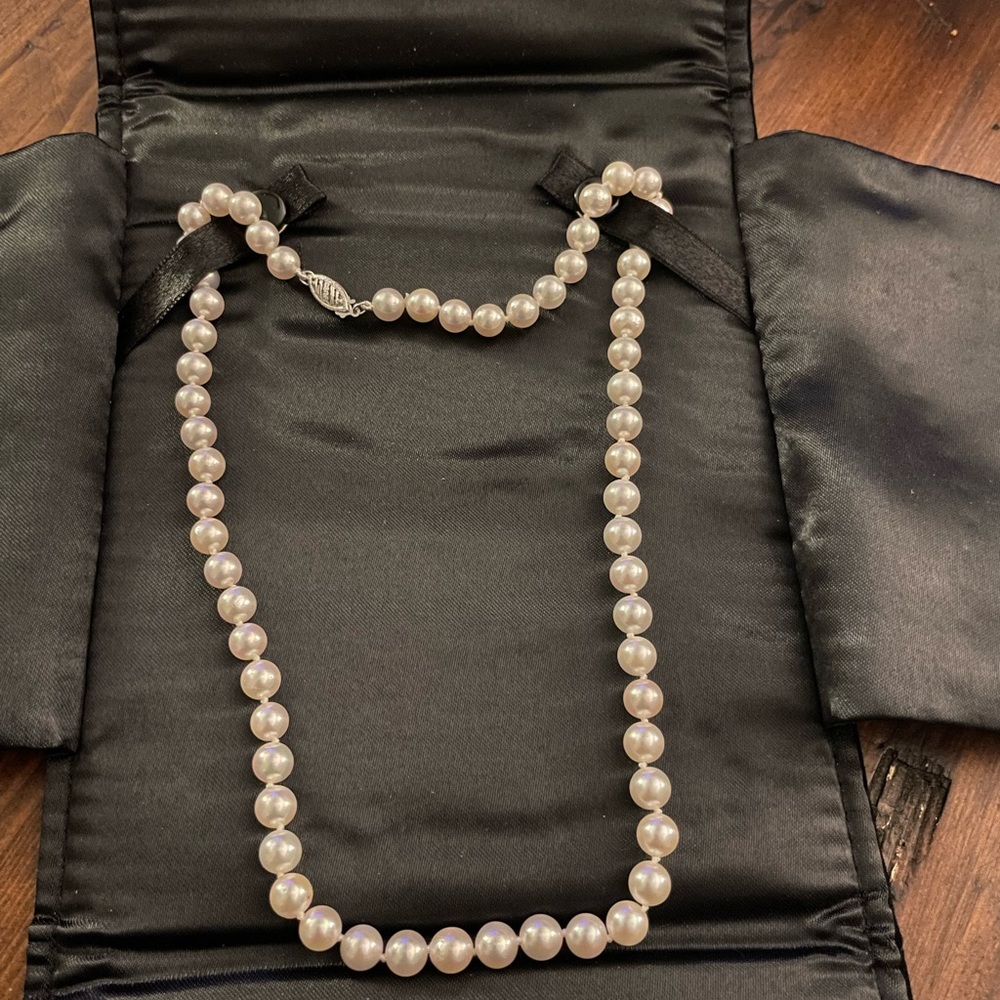 17” Pearl necklace - never worn